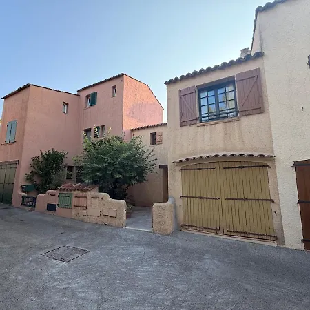 Villa, Avec Piscine, Proche Mer, Gare Et Commerce 빌라