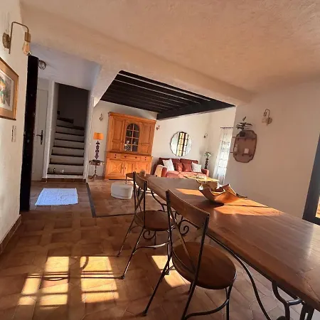 Villa, Avec Piscine, Proche Mer, Gare Et Commerce 빌라 *